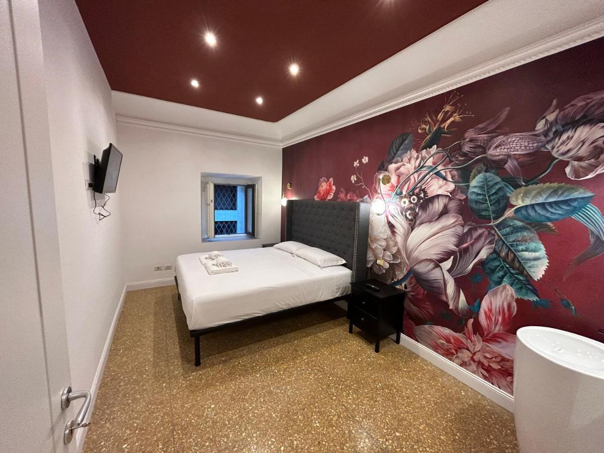 Raffaello'S Place Rome Exterior photo