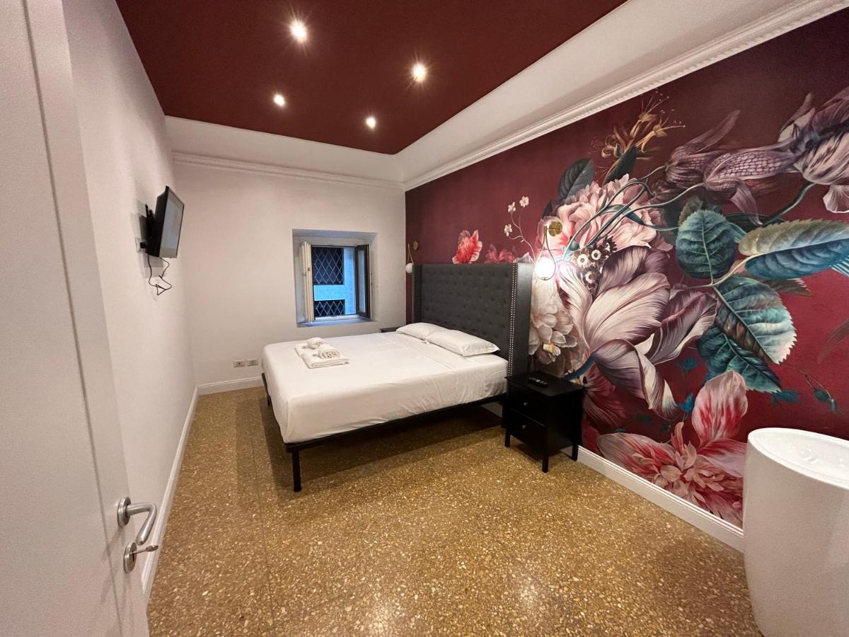 Raffaello'S Place Rome Exterior photo
